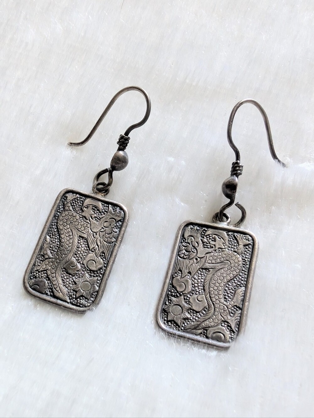 🔴SALE! 90s Vintage Sterling Silver 925 Stamped Chinese Dragon Hook Earrings 1"
